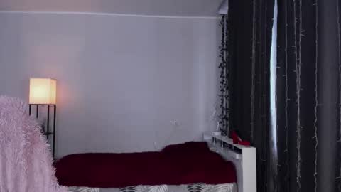 Dory make me happier online show from November 22, 3:38 am