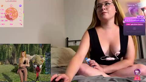 bettyconfetti online show from July 16, 7:50 pm