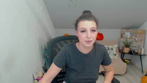 bettyjamess online show from October 29, 9:48 pm