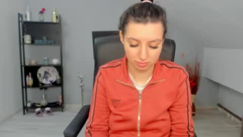 bettyjamess online show from January 16, 6:55 am