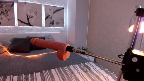 Betty online show from September 13, 8:22 pm