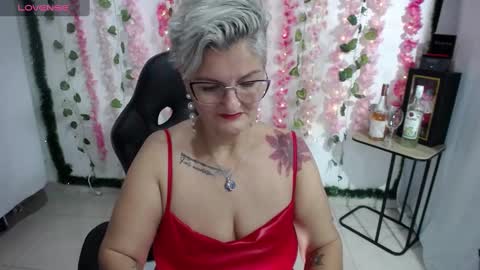 Snapshot of bety_cum3 chatting on February 14, 7:12 pm bibiana online show from February 14, 7:12 pm