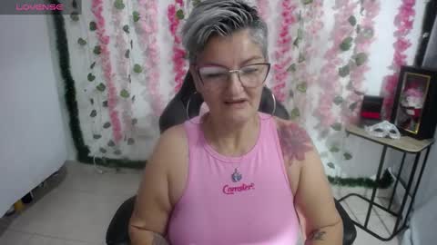 Snapshot of bety_cum3 chatting on February 28, 10:09 am bibiana online show from February 28, 10:09 am
