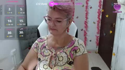 Snapshot of bety_cum3 chatting on September 10, 9:32 am bibiana online show from September 10, 9:32 am