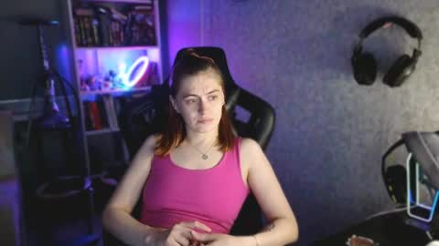 beverly_yay online show from May 12, 10:19 pm