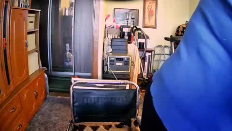 BeverlyQCynia online show from October 31, 11:43 am