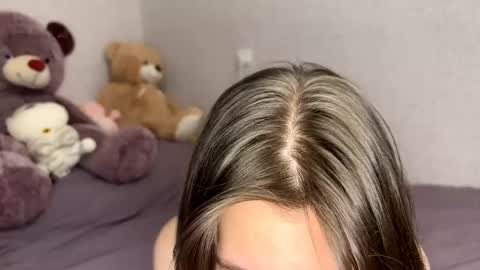 Bella online show from April 13, 8:02 pm