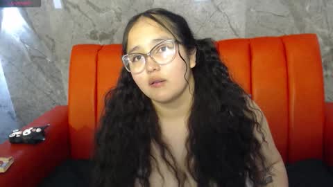 Snapshot of beyota_11 chatting on October 12, 9:05 pm beyota online show from October 12, 9:05 pm