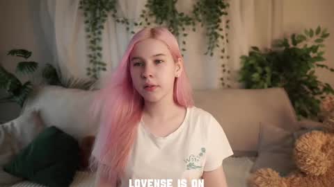 Eliz online show from December 2, 1:37 am