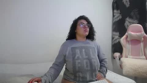 Bianca Tuesday to Sunday from 2am to 6am UTC-5 online show from November 8, 9:56 am