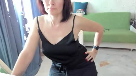 Snapshot of big_mam chatting on September 16, 2:13 am mom online show from September 16, 2:13 am