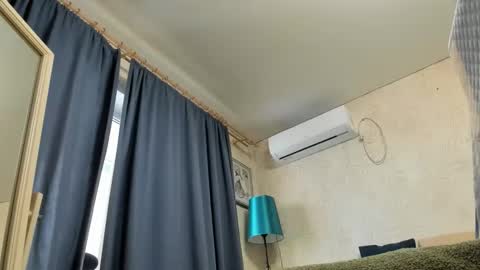 mom online show from February 3, 2:30 am