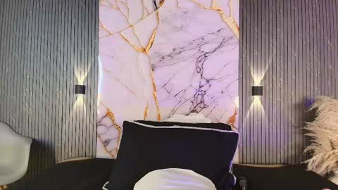 Tell me Sophia  online show from April 12, 8:13 pm