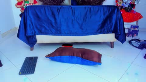 bigass_andtoes_anita online show from December 4, 9:14 pm