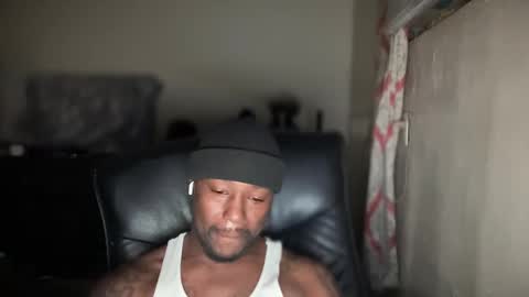Snapshot of bigbackwoodcali chatting on October 6, 6:53 am bigbackwoodcali online show from October 6, 6:53 am