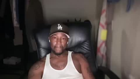 Snapshot of bigbackwoodcali chatting on October 18, 8:40 am bigbackwoodcali online show from October 18, 8:40 am
