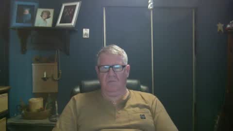 Snapshot of bigbeerdrinker1 chatting on January 23, 4:26 pm bigbeerdrinker online show from January 23, 4:26 pm