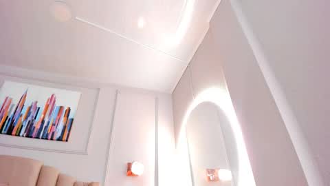   online show from November 20, 10:25 am