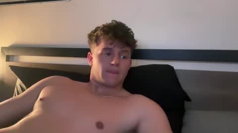 bigbootyburger1 online show from May 2, 6:36 pm