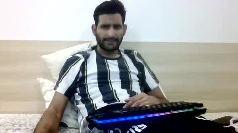 Snapshot of bigcockboy2580 chatting on September 23, 6:36 pm akash online show from September 23, 6:36 pm