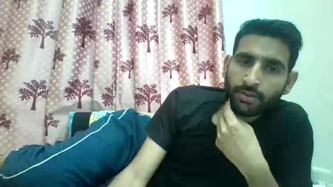 Snapshot of bigcockboy2580 chatting on March 8, 10:11 am akash online show from March 8, 10:11 am