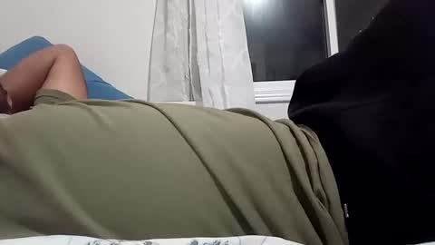 Snapshot of bigcumcanada chatting on January 16, 1:37 am bg online show from January 16, 1:37 am