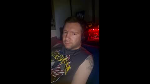 bigdickdaddyfromohio95 online show from April 22, 10:22 am