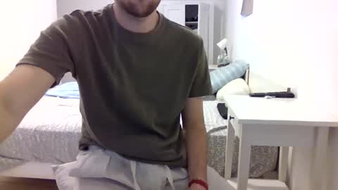 biggbaguette1 online show from October 2, 1:43 pm