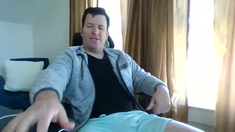 BiggestBallsOnChatr online show from February 3, 6:01 pm