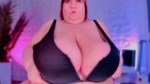 BIGGY MELON online show from June 6, 7:14 am