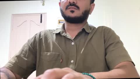 bighandsomesatisfy online show from October 27, 1:44 pm