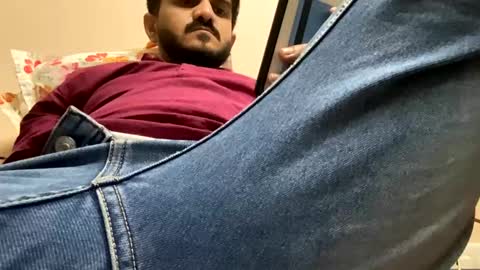 bighandsomesatisfy online show from February 3, 5:56 pm