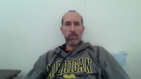 Snapshot of bighugemouthful chatting on March 9, 3:27 pm Chaz online show from March 9, 3:27 pm