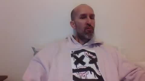 Snapshot of bighugemouthful chatting on December 26, 3:38 am Chaz online show from December 26, 3:38 am