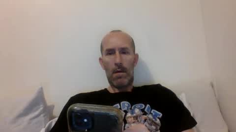 Snapshot of bighugemouthful chatting on January 2, 7:12 am Chaz online show from January 2, 7:12 am