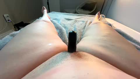 Snapshot of bigirl1979 chatting on February 5, 6:04 pm LIVE online show from February 5, 6:04 pm
