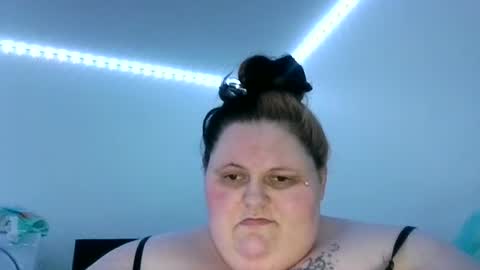 Snapshot of bigmama91 chatting on September 22, 12:31 pm bigmama91 online show from September 22, 12:31 pm