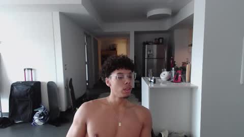 StaceyLover online show from March 9, 4:00 pm