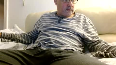 Ricky online show from December 1, 6:06 pm