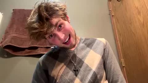 bigskinnyboyshh online show from December 5, 1:05 am