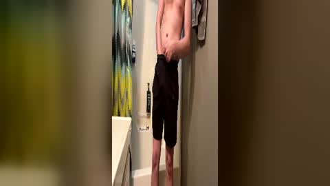 bigskinnyboyshh online show from June 25, 2:30 am