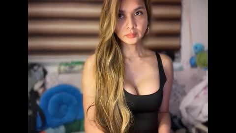 Yna     online show from October 27, 10:32 pm