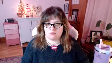 Morgan Lafeuille online show from December 19, 12:02 am