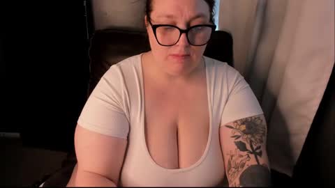 Snapshot of bigtittybbw chatting on September 17, 3:15 pm bigtittybbw online show from September 17, 3:15 pm