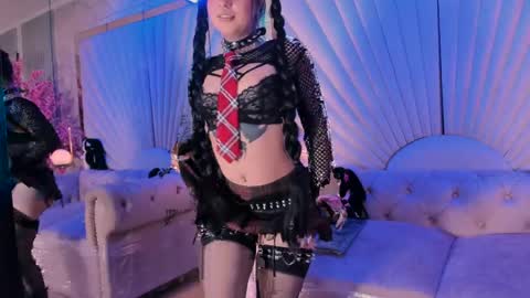 Biizzy online show from April 7, 2:30 pm