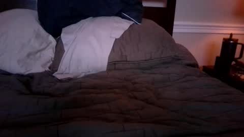 KinkyBiSlut online show from November 14, 6:37 am