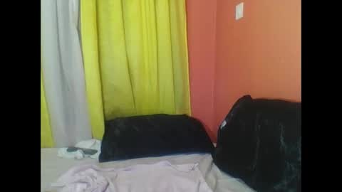 Snapshot of bilion_ass chatting on February 6, 9:00 am TREZAH online show from February 6, 9:00 am
