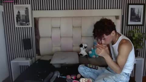 B-I-L-L-I-E 3 online show from March 18, 10:59 pm