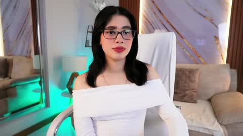 billiebrownn online show from May 14, 7:23 pm