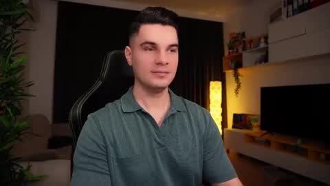 Snapshot of billypassion chatting on February 15, 5:41 am BillyPassion online show from February 15, 5:41 am